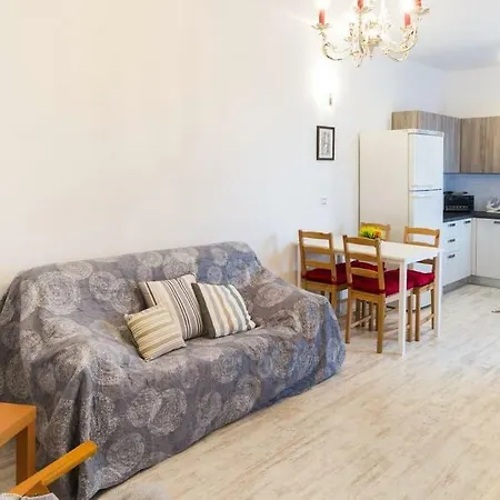 Апартаменти Your Holidays In Sanremo. 4 Minutes From The Санремо